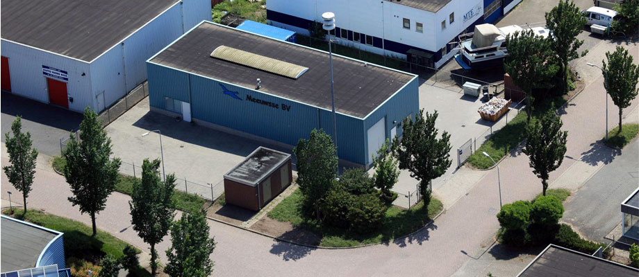 Luchtfoto van het bedrijfspand van Meeuwsse BV op bedrijventerrein Aalsvoort